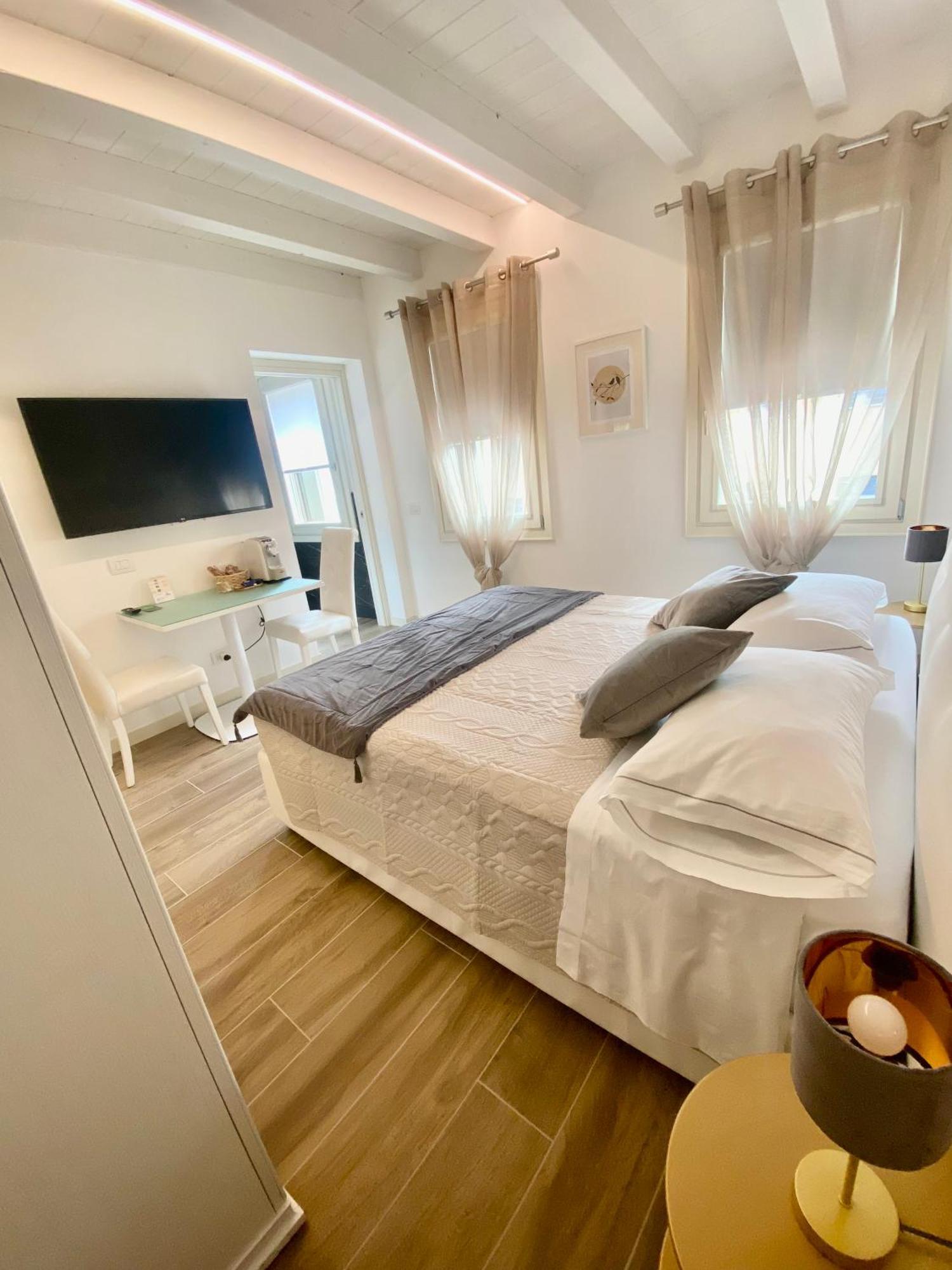 Star Soave Rooms - Locazione Turistica ภายนอก รูปภาพ